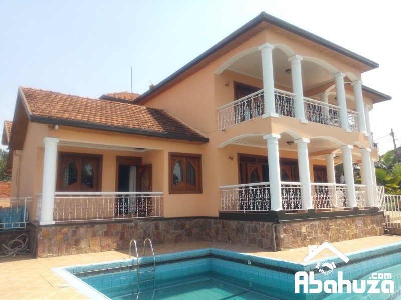 A POOL HOUSE OF 5 BEDROOS FOR SALE AT NYARUTARAMA